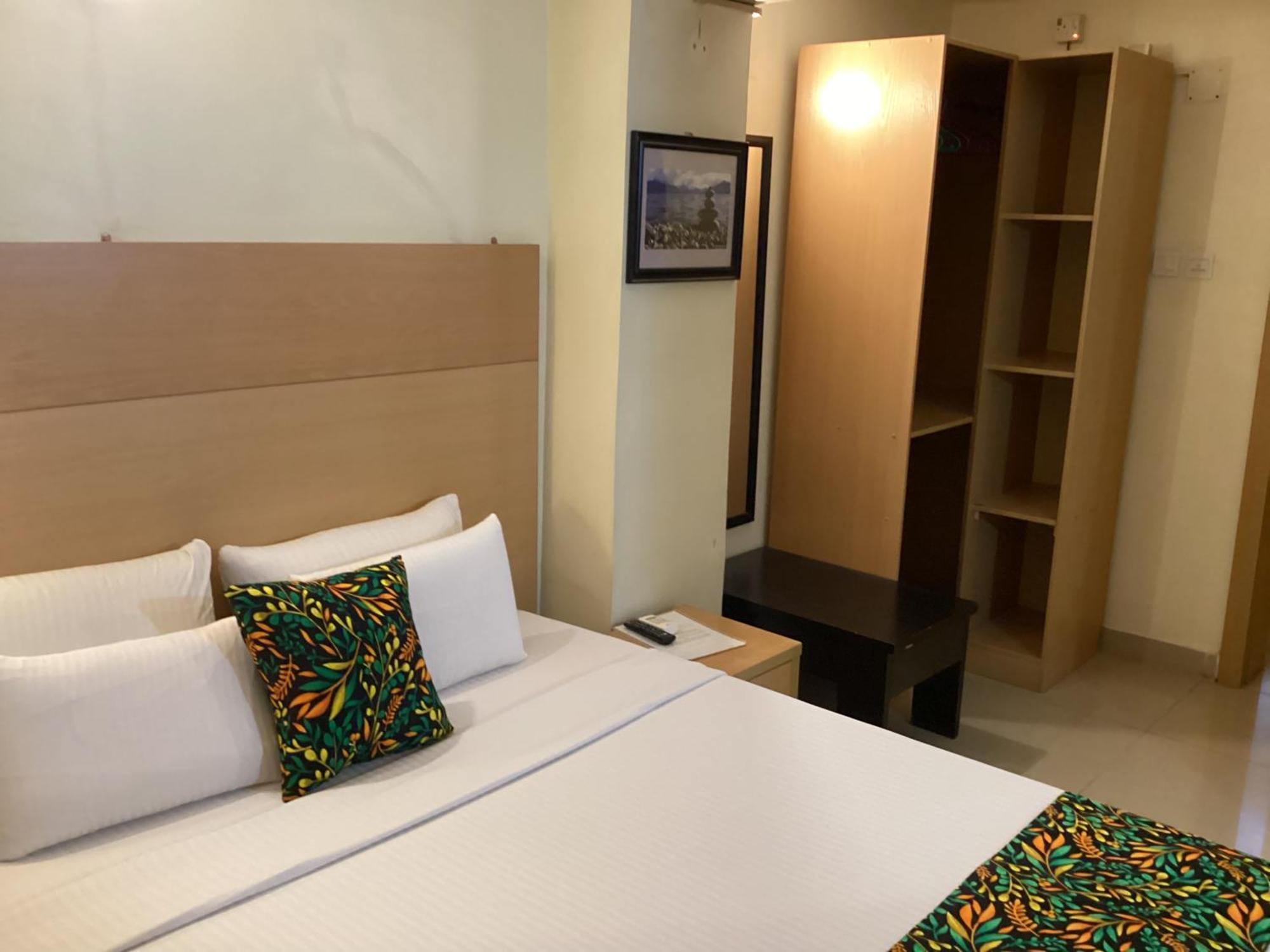 Adis Hotels Ιμπαντάν Εξωτερικό φωτογραφία