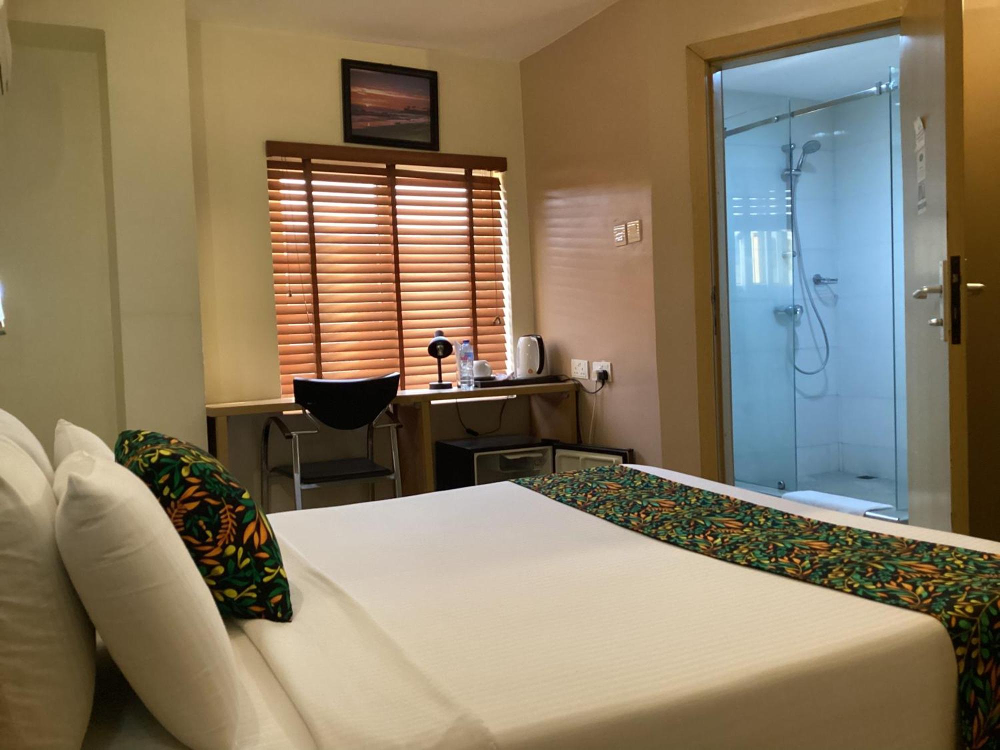 Adis Hotels Ιμπαντάν Εξωτερικό φωτογραφία